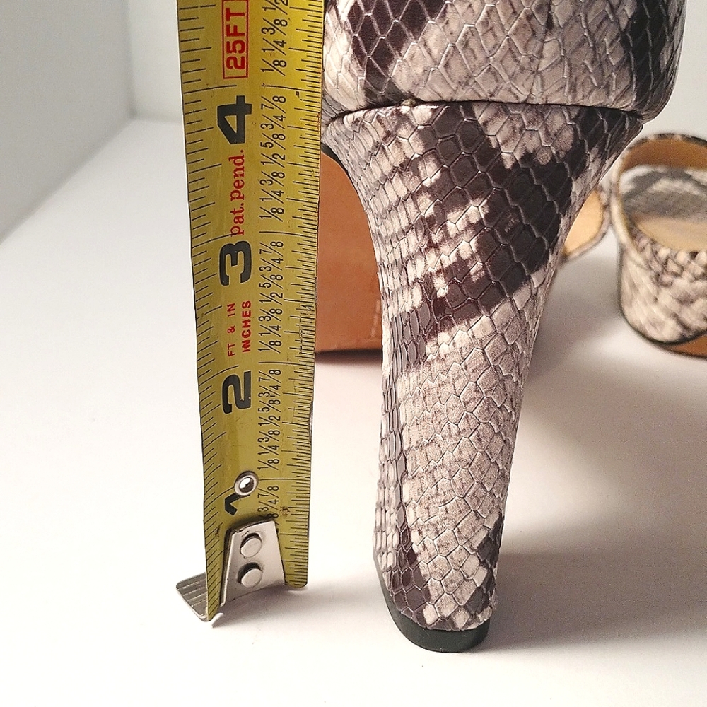 Vince Camuto Genuine Leather Snakeskin Heel Size 9.5 M - Picture 5 of 9